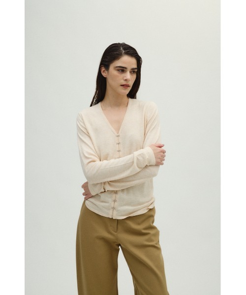 RIM.ARK(リムアーク)の「Many hook V neck tops メニーフックVネックトップス(ニット/セーター・レディース・グレー/ブルー/ブラック/ライトベージュ・FREE)」の10枚目の写真