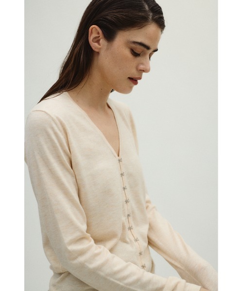 RIM.ARK(リムアーク)の「Many hook V neck tops メニーフックVネックトップス(ニット/セーター・レディース・グレー/ブルー/ブラック/ライトベージュ・FREE)」の11枚目の写真