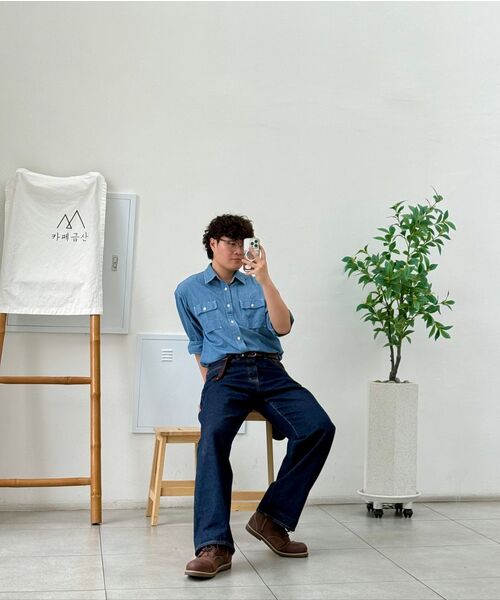 FRIZMWORKS(フリズムワークス)の「CIGARETTE POCKET CHAMBRAY SHIRT _ BLUE(シャツ/ブラウス・レディース・その他・X-LARGE/SMALL/MEDIUM/LARGE)」の2枚目の写真