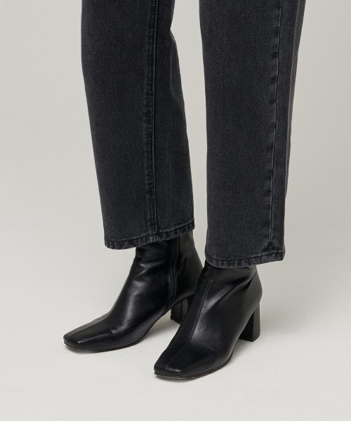 MUSINSA STANDARD WOMAN（ムシンサスタンダードウーマン）の「ウィメンズリラックスマムフィットデニムパンツ[ウォッシュドブラック]（デニムパンツ・レディース・その他・25/26/27/24）」の7枚目の写真