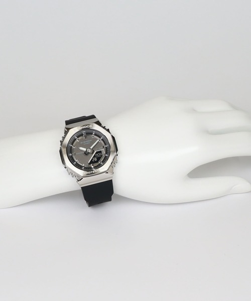 G-SHOCK(ジーショック)の「GM-S2110シリーズ / メタルベゼル / GM-S2110-1A1JF(アナログ腕時計・レディース・ブラック×シルバー・FREE)」の17枚目の写真