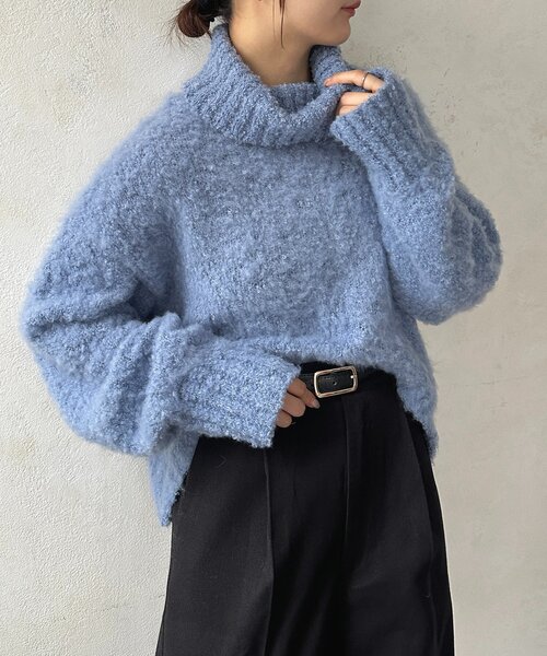 Thevon(ゼボン)の「ブークレヤーンオフタートルニット(ニット/セーター・レディース・アイボリー/ブルー/レッド/ブラウン・FREE)」の3枚目の写真