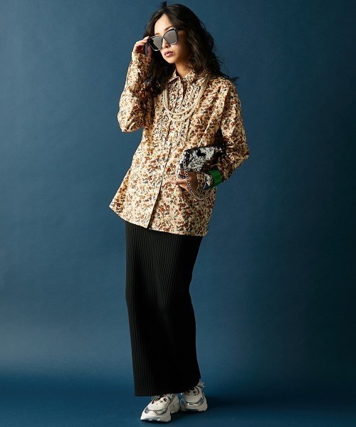 GEVS.（ジェイヴィス）の「綿100％フラワープリントフリルブラウス＜大きいサイズ有＞GEVS.（シャツ/ブラウス・レディース・アイボリー系/ブルー系・M/L/LL/3L/4L/5L）」の15枚目の写真