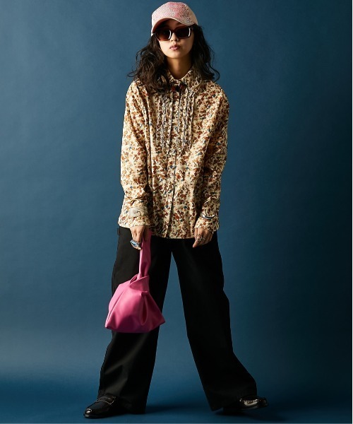 GEVS.（ジェイヴィス）の「綿100％フラワープリントフリルブラウス＜大きいサイズ有＞GEVS.（シャツ/ブラウス・レディース・アイボリー系/ブルー系・M/L/LL/3L/4L/5L）」の14枚目の写真