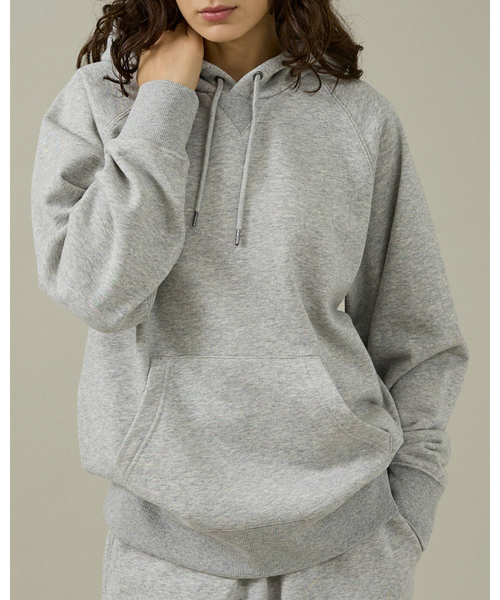 FRUIT OF THE LOOM(フルーツオブザルーム)の「【FRUIT OF THE LOOM/フルーツ オブ ザ ルーム】BASIC SWEAT HOODIE/スウェット/フーディー/シンプル【WEB限定】(スウェット・レディース・アイボリー/ブラック/ネイビー/グレー・フリー)」の3枚目の写真