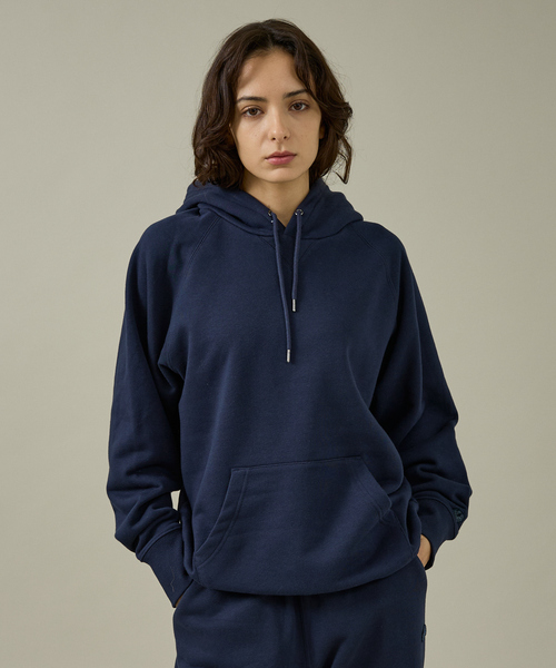 FRUIT OF THE LOOM(フルーツオブザルーム)の「【FRUIT OF THE LOOM/フルーツ オブ ザ ルーム】BASIC SWEAT HOODIE/スウェット/フーディー/シンプル【WEB限定】(スウェット・レディース・アイボリー/ブラック/ネイビー/グレー・フリー)」の5枚目の写真