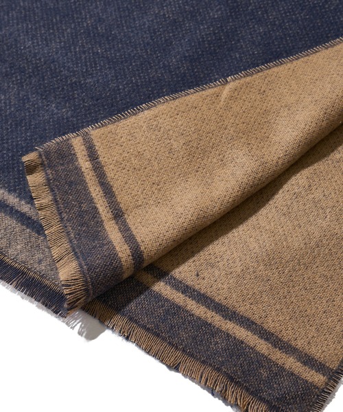 TETE HOMME（テットオム）の「【WEB限定】カシミアタッチ ダブルフェイスマフラー（マフラー・メンズ・ブラック/グレー/ネイビー/ブラウン・FREE）」の10枚目の写真