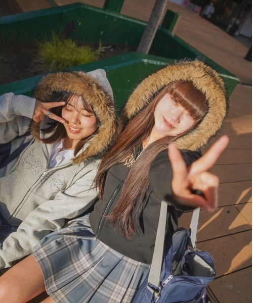 centimeter(センチメーター)の「Tribal logo fur zip hoodie(パーカー・メンズ・ネイビー/杢グレー/ブラック・SMALL/MEDIUM/LARGE)」の17枚目の写真