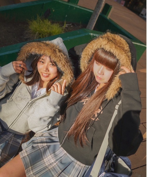 centimeter(センチメーター)の「Tribal logo fur zip hoodie(パーカー・メンズ・ネイビー/杢グレー/ブラック・SMALL/MEDIUM/LARGE)」の11枚目の写真