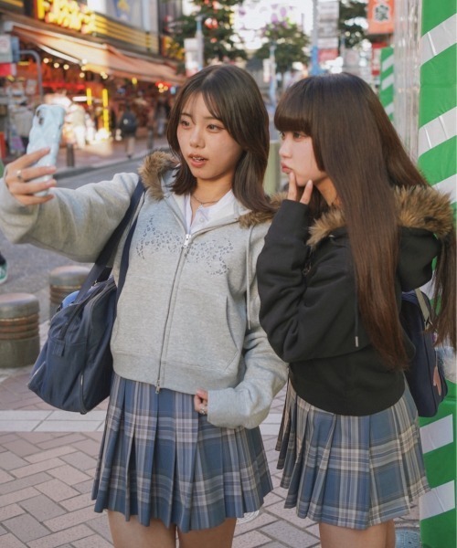 centimeter(センチメーター)の「Tribal logo fur zip hoodie(パーカー・メンズ・ネイビー/杢グレー/ブラック・SMALL/MEDIUM/LARGE)」の12枚目の写真