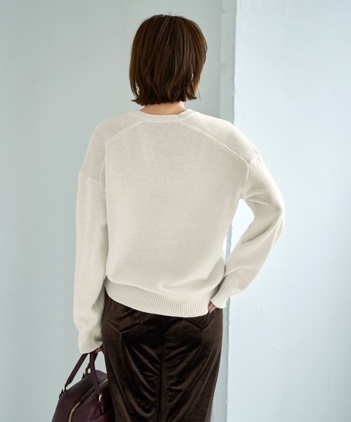STYLE DELI(スタイルデリ)の「着やすいVネックニットトップス(Tシャツ/カットソー・レディース・オフホワイト/グレー/ベージュ・FREE)」の18枚目の写真