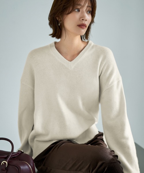 STYLE DELI(スタイルデリ)の「着やすいVネックニットトップス(Tシャツ/カットソー・レディース・オフホワイト/グレー/ベージュ・FREE)」の20枚目の写真