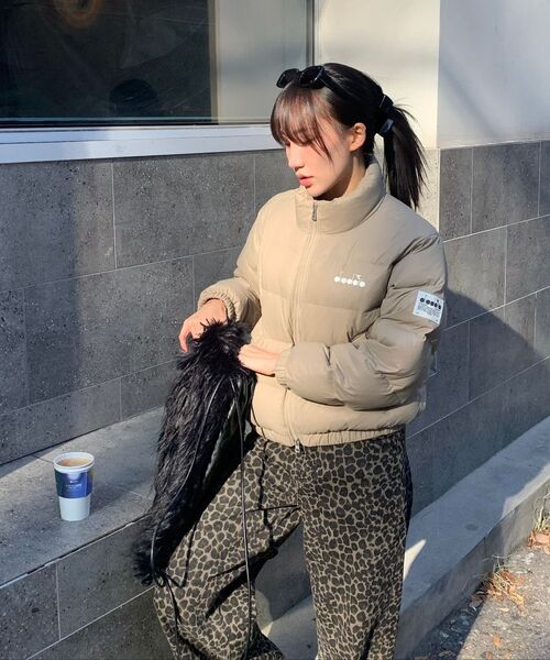 HEEARI（ヒアリー）の「サリークラシックワイドデニムパンツ_レオパード（デニムパンツ・レディース・その他・X-SMALL/SMALL/MEDIUM）」の6枚目の写真