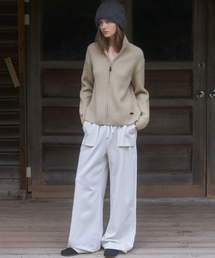 ANDNEEDS（アンドニーズ）の「Side pintuck track pants (ivory)（スウェットパンツ）」