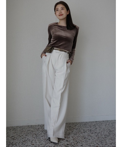 anuans（アニュアンス）の「ミッドウェイトツータックワイドパンツ（スラックス・レディース・チャコールグレー/ブラック/イエロー系その他/ベージュ/ホワイト系その他/ピンク・X-SMALL/SMALL/MEDIUM）」の15枚目の写真