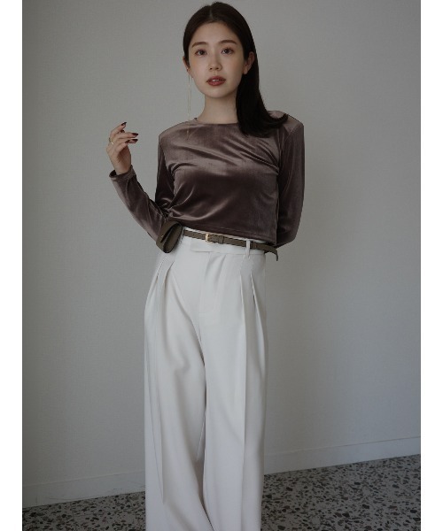 anuans（アニュアンス）の「ミッドウェイトツータックワイドパンツ（スラックス・レディース・チャコールグレー/ブラック/イエロー系その他/ベージュ/ホワイト系その他/ピンク・X-SMALL/SMALL/MEDIUM）」の16枚目の写真