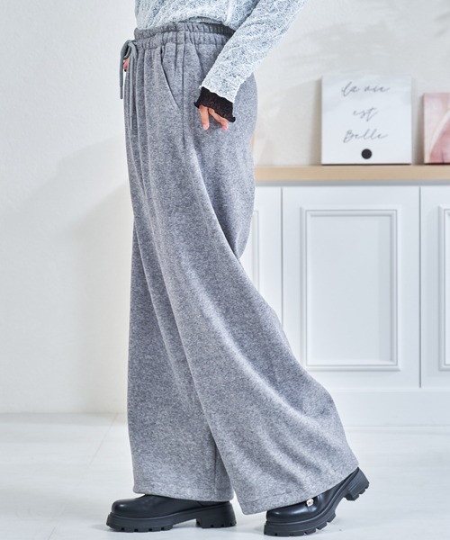 MISCH MASCH(ミッシュマッシュ)の「ZOZO限定 ふわふわカットパンツ(その他パンツ・レディース・アイボリー/グレー・フリ-)」の12枚目の写真