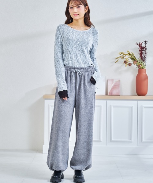 MISCH MASCH(ミッシュマッシュ)の「ZOZO限定 ふわふわカットパンツ(その他パンツ・レディース・アイボリー/グレー・フリ-)」の16枚目の写真