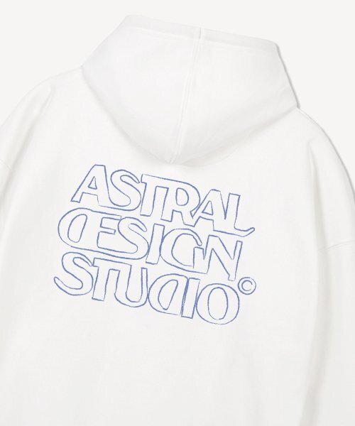 ASTRAL PROJECTION(アストラルプロジェクション)の「アストラルデザインスタジオ2 ワイドショルダーフードパーカー_ホワイト(パーカー・メンズ・その他・MEDIUM/LARGE/XX-LARGE)」の5枚目の写真