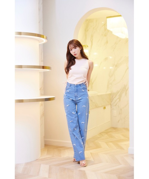 MISTREASS(ミストレアス)の「Ribbon Denim Straight Pants(デニムパンツ・レディース・サックスブルー/ネイビー・MEDIUM/SMALL)」の1枚目の写真