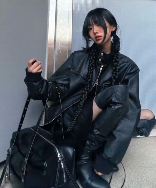 Majournee(マジョネ)の「OFFSET DETAIL LEATHER SKIRT_DARK BROWN(スカート・レディース・その他・MEDIUM/SMALL)」の3枚目の写真