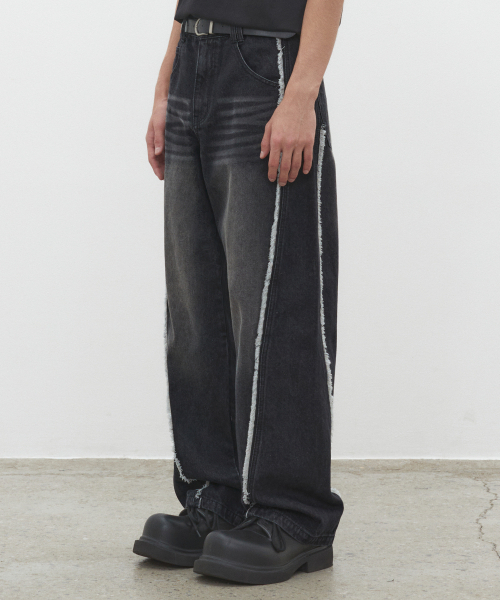 DECET(デケト)の「Curved Wide Jeans DCPT033SCBlackB(デニムパンツ・レディース・その他・26/28/30/32/34)」の1枚目の写真