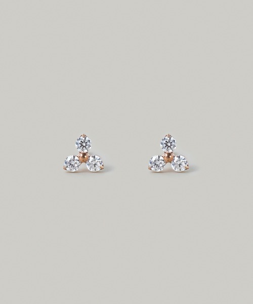 Jolie Toujours(ジョリトゥジュール)の「【汗や水に強い】<ステンレス>CZプチクローバーピアス(ピアス(両耳用)・レディース・シルバー/ピンクゴールド/ゴールド・FREE)」の3枚目の写真