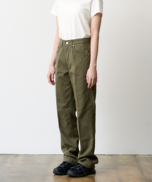 DENMADE(デンメイド)の「(WOMEN) DEN0657 Crease Chino Pants (Olive)(その他パンツ・レディース・その他・M/XS/S)」の2枚目の写真