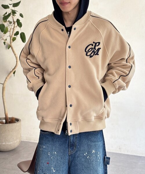 CPCM(シーピーシーエム)の「バックフラワーフリーススタジャン(ブルゾン・メンズ・アイボリー/ネイビー・LARGE/MEDIUM)」の12枚目の写真