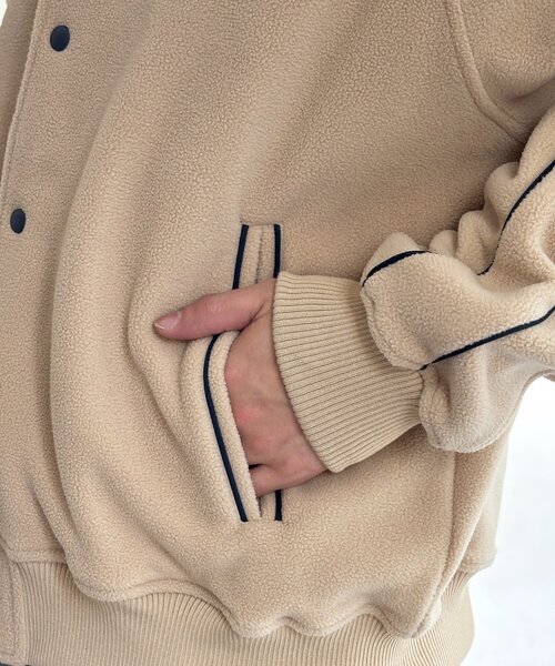 CPCM(シーピーシーエム)の「バックフラワーフリーススタジャン(ブルゾン・メンズ・アイボリー/ネイビー・LARGE/MEDIUM)」の19枚目の写真