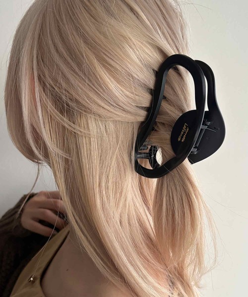 kutir(クティール)の「kutirlune/ラウンドヘアクリップ(バレッタ/ヘアクリップ・レディース・ブラック/ボルドー/ピンク・FREE)」の1枚目の写真