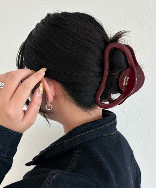kutir(クティール)の「kutirlune/ラウンドヘアクリップ(バレッタ/ヘアクリップ・レディース・ブラック/ボルドー/ピンク・FREE)」の8枚目の写真