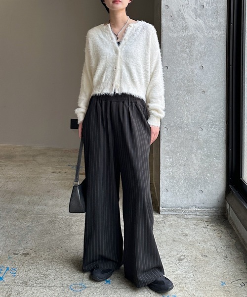 PAGEBOY(ページボーイ)の「ダブルウエストイージーパンツ(スラックス・レディース・ブラック/グレー/オフホワイト・FREE)」の11枚目の写真