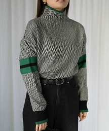ヘリボーン柄サイドライン配色ハイネックニット