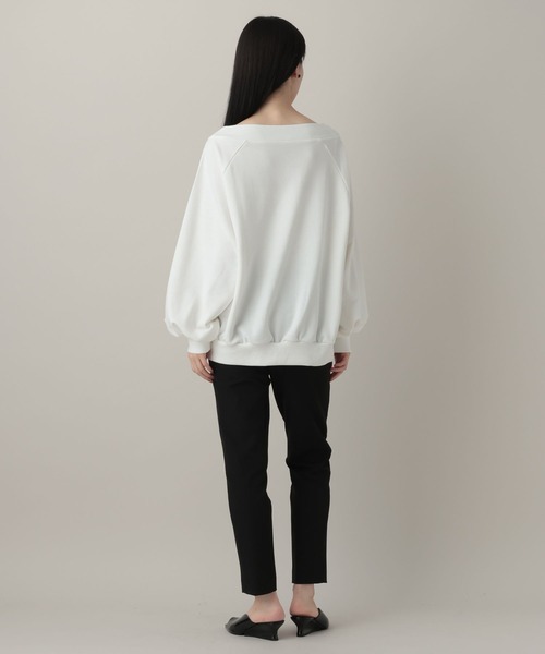 A part by（アパートバイ）の「オフショルルーズスウェット（スウェット・レディース・オフホワイト/ベージュ/チャコールグレー・FREE）」の5枚目の写真