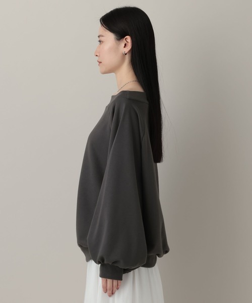 A part by（アパートバイ）の「オフショルルーズスウェット（スウェット・レディース・オフホワイト/ベージュ/チャコールグレー・FREE）」の18枚目の写真