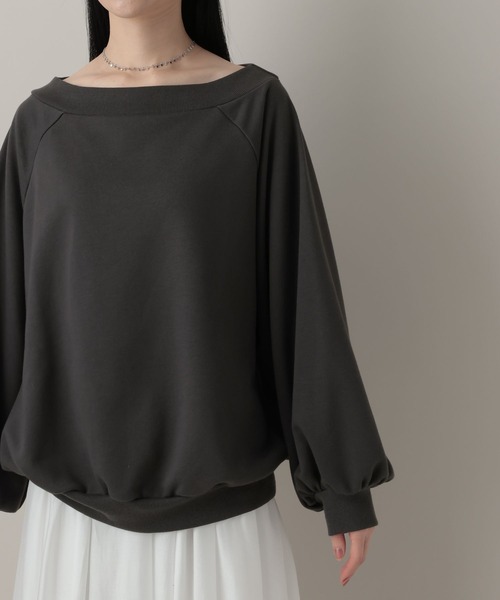 A part by（アパートバイ）の「オフショルルーズスウェット（スウェット・レディース・オフホワイト/ベージュ/チャコールグレー・FREE）」の21枚目の写真