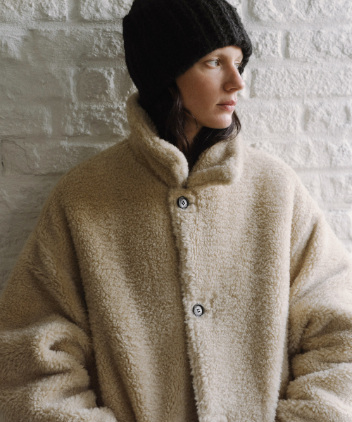 URAGO(ユラーゴ)の「Reversible shearing padded coat_Black(ダウンジャケット/コート・レディース・ブラック・FREE)」の5枚目の写真