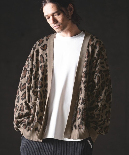 GLIMCLAP（グリムクラップ）の「mcg3764-Leopard Jacquard Knit Cardigan ニットカーディガン(201-013-gls-cg)（カーディガン/ボレロ・メンズ・グレー/ラベンダー/ベージュ/グリーン・L/M/S）」の3枚目の写真