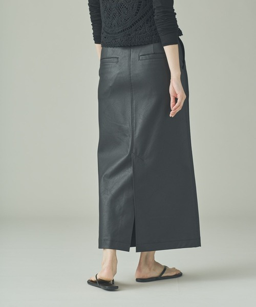 Curensology（カレンソロジー）の「Curensology(カレンソロジー)/ヴィンテージフェイクレザースカート（スカート・レディース・キャメル/ブラック・FREE）」の5枚目の写真