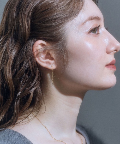 Jolie Toujours(ジョリトゥジュール)の「【金属アレルギー軽減】〈Silver925〉ツイストチェーンGPピアス(ピアス(両耳用)・レディース・ゴールド・FREE)」の3枚目の写真