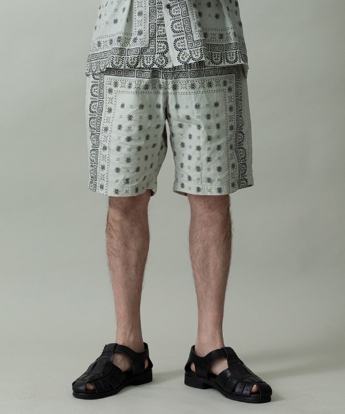 EGO TRIPPING(エゴトリッピング)の「mp14647- VINTAGEBANDANA SHORTS ショートパンツ(626653)(その他パンツ・メンズ・アイボリー/ネイビー系・33/31/29)」の10枚目の写真