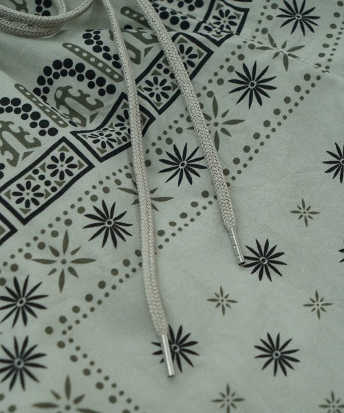 EGO TRIPPING(エゴトリッピング)の「mp14647- VINTAGEBANDANA SHORTS ショートパンツ(626653)(その他パンツ・メンズ・アイボリー/ネイビー系・33/31/29)」の18枚目の写真