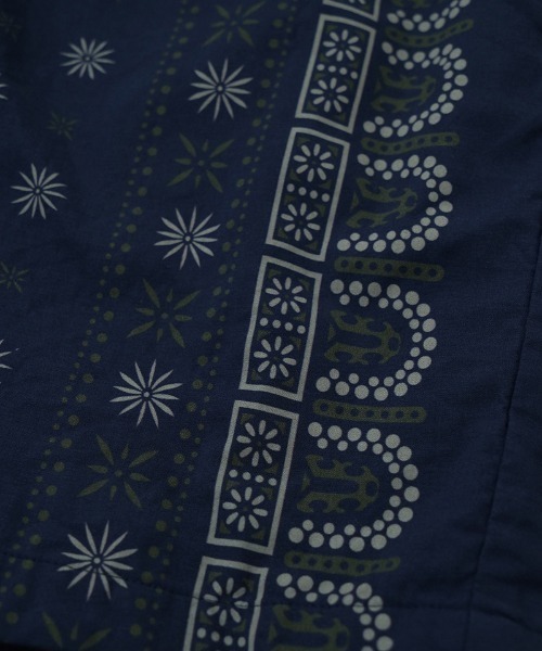 EGO TRIPPING(エゴトリッピング)の「mp14647- VINTAGEBANDANA SHORTS ショートパンツ(626653)(その他パンツ・メンズ・アイボリー/ネイビー系・33/31/29)」の7枚目の写真