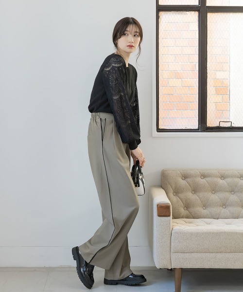 slattgir(スラットジール)の「高身長 パイピングデザインワイドパンツ(トールサイズ)Essenave(その他パンツ・レディース・ベージュ/ブラック・TM/TL/TLL/T3L)」の4枚目の写真
