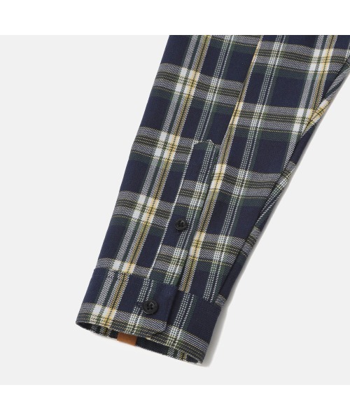 Timberland（ティンバーランド）の「【TOKYO DESIGN COLLECTIVE】ヤーン ダイ プレイド 長袖 シャツ ユニセックス（シャツ/ブラウス・メンズ・ダークラベンダー・LARGE/MEDIUM/SMALL/X-LARGE/XX-LARGE）」の6枚目の写真