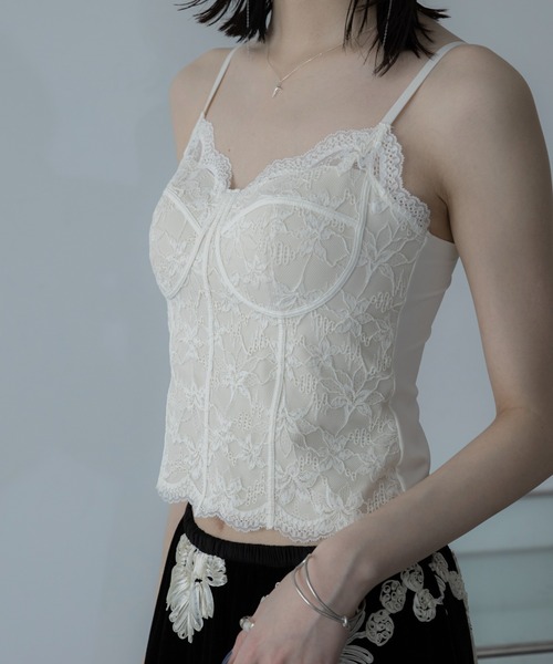 VACANCY（ヴァカンシー）の「コルセットライクレースキャミソール/カップ付きインナー（キャミソール・レディース・ホワイト/ブラック・MEDIUM）」の15枚目の写真