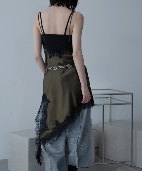 VACANCY（ヴァカンシー）の「コルセットライクレースキャミソール/カップ付きインナー（キャミソール・レディース・ホワイト/ブラック・MEDIUM）」の9枚目の写真