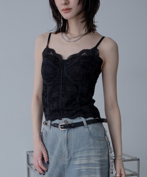 VACANCY（ヴァカンシー）の「コルセットライクレースキャミソール/カップ付きインナー（キャミソール・レディース・ホワイト/ブラック・MEDIUM）」の4枚目の写真