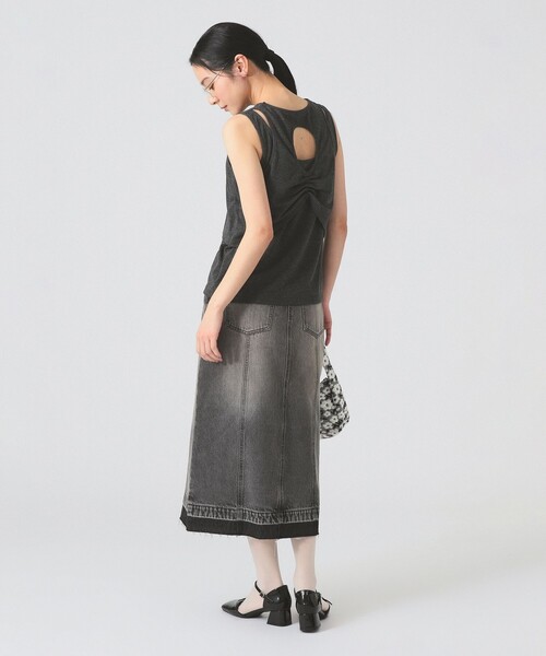 Ray BEAMS（レイビームス）の「【8/6 再値下げ】カットアウト レイヤード ノースリーブ（Tシャツ/カットソー・レディース・ライトブルー/チャコールグレー・ONE SIZE）」の5枚目の写真